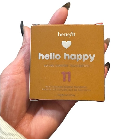 Hello Happy Velvet Powder Foundation - Picture 2 of 3